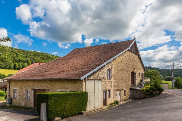 le-gratteris-mairie-village-paysage31