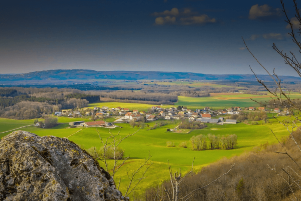 le-gratteris-vue-village (1)